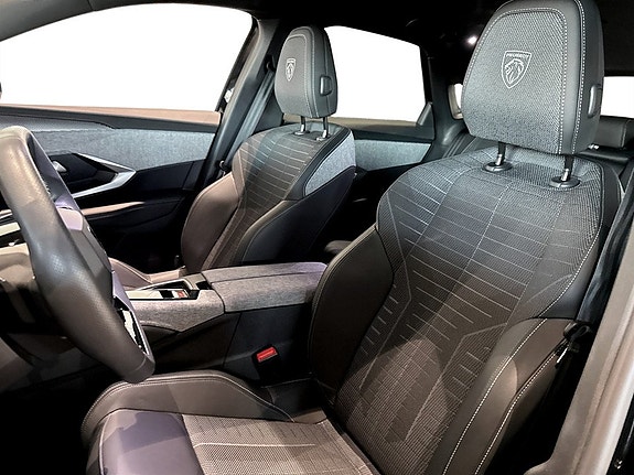 Peugeot 3008 4 of 15