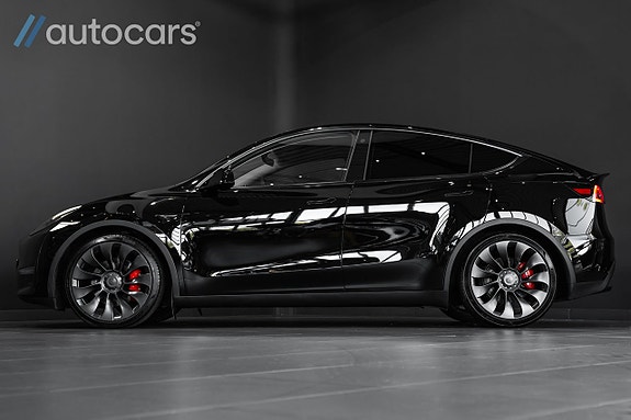 Tesla Model Y 5 of 30