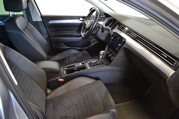 Volkswagen Passat 13 of 25