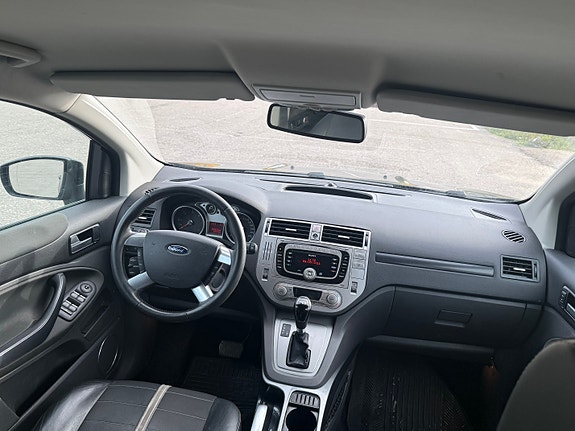 Ford Kuga 8 of 9
