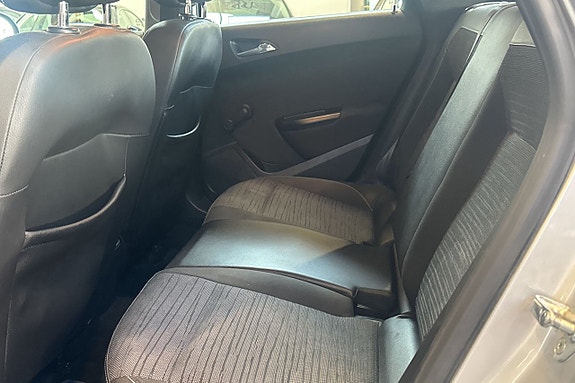 Opel Astra 11 of 17
