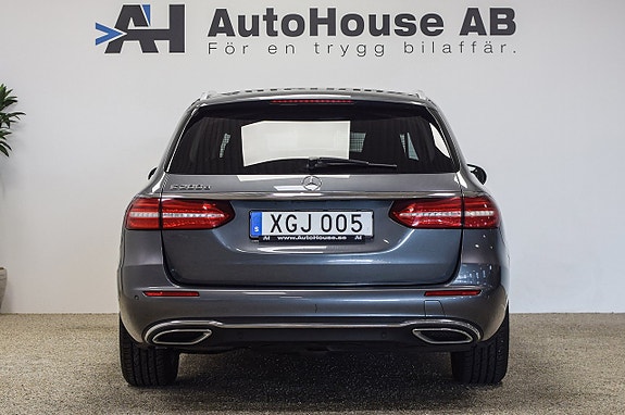 Mercedes-Benz E200 5 of 26