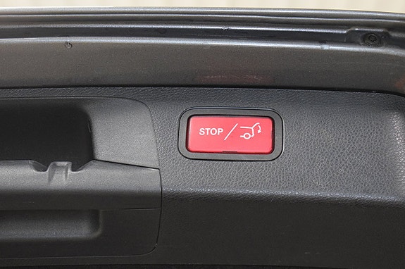 Mercedes-Benz E200 22 of 26