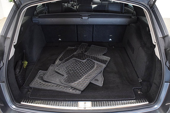 Mercedes-Benz E200 21 of 26