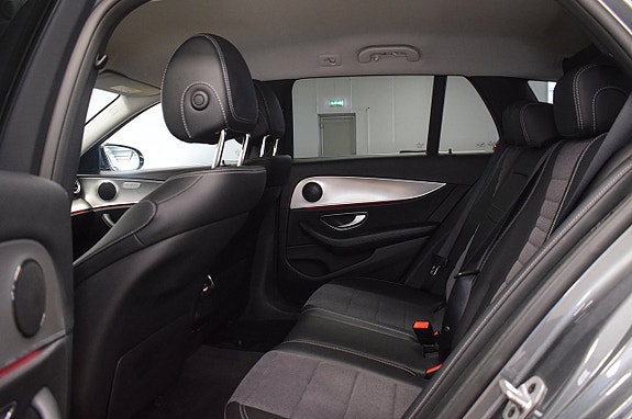 Mercedes-Benz E200 20 of 26