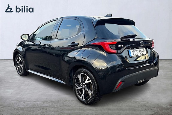 Toyota Yaris 2 of 21