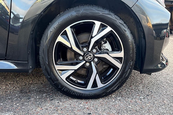 Toyota Yaris 17 of 21