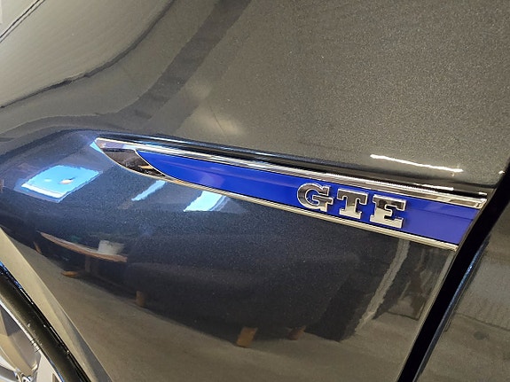 Volkswagen Passat 9 of 23