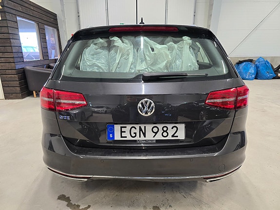 Volkswagen Passat 6 of 23