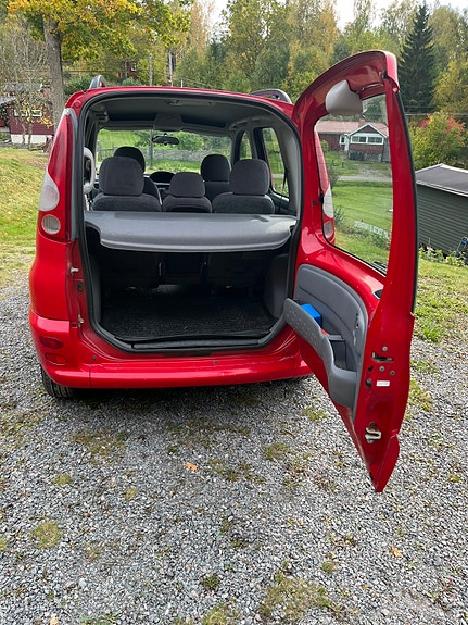 Toyota Yaris Verso 7 of 10