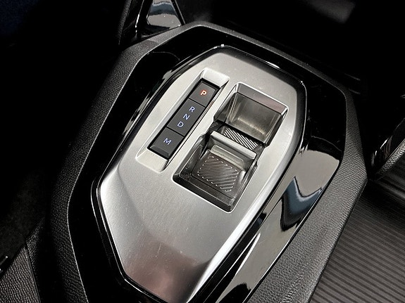 Peugeot 208 10 of 15