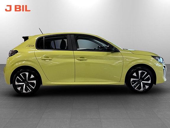 Peugeot 208 13 of 15