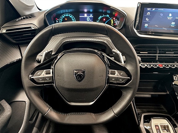 Peugeot 208 7 of 15