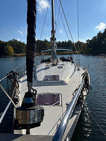 Bavaria 44 2 of 10