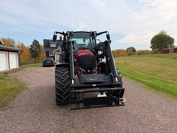Valtra A115 HiTech / 335 timmar 3 of 9
