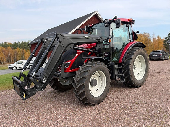 Valtra A115 HiTech / 335 timmar 2 of 9