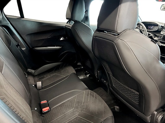 Peugeot 2008 13 of 16