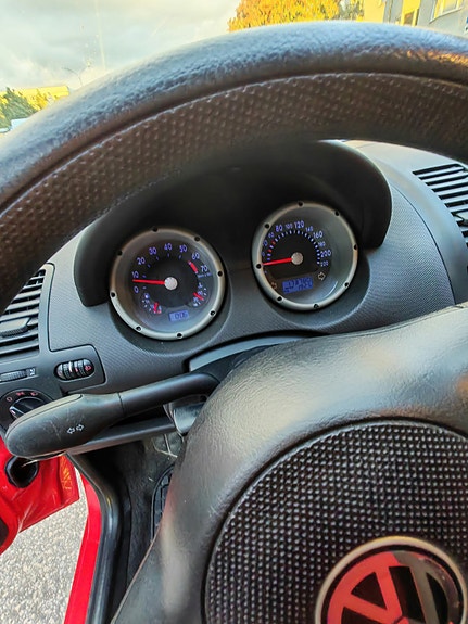 Volkswagen Polo 2 of 8