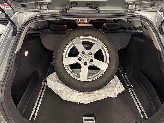 Toyota Avensis 12 of 25