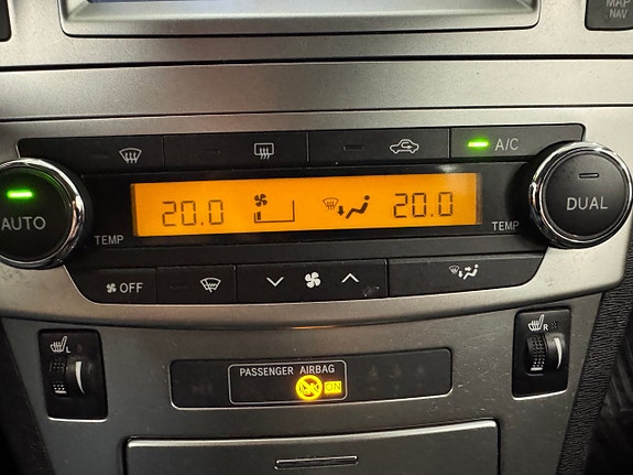 Toyota Avensis 23 of 25