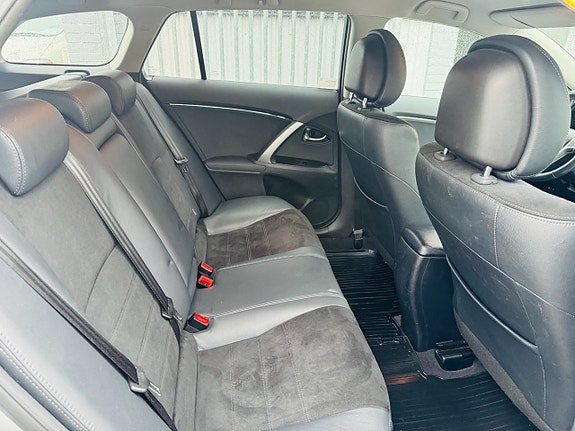 Toyota Avensis 6 of 25