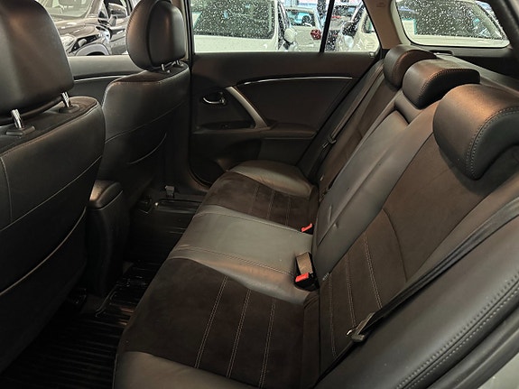 Toyota Avensis 19 of 25