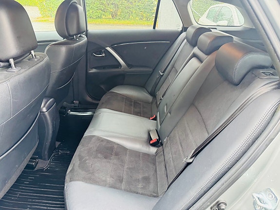 Toyota Avensis 7 of 25