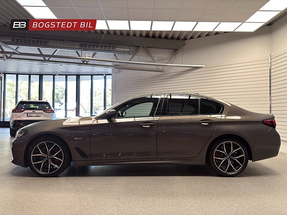 BMW 545e 4 of 30