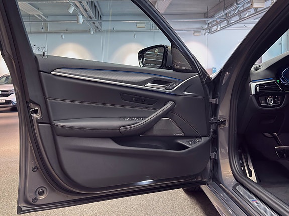 BMW 545e 9 of 30