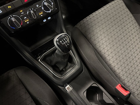 Volkswagen T-Cross 21 of 26
