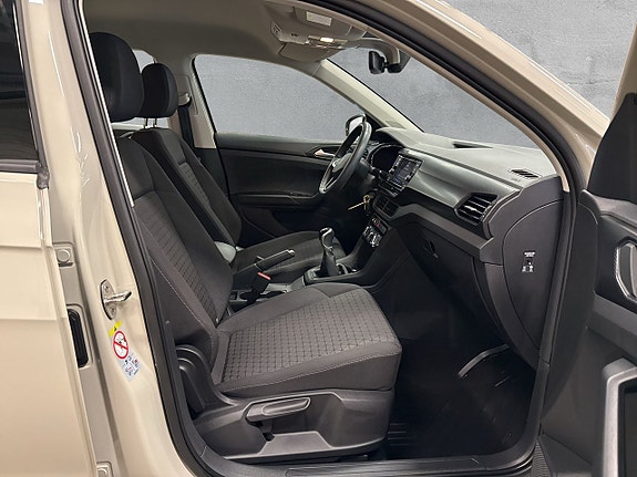 Volkswagen T-Cross 11 of 26
