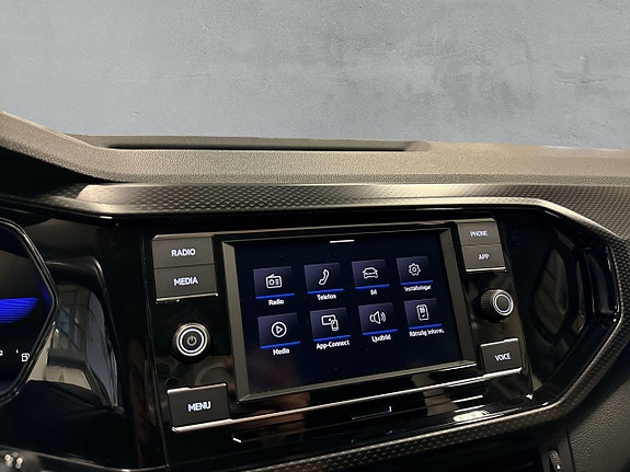 Volkswagen T-Cross 17 of 26