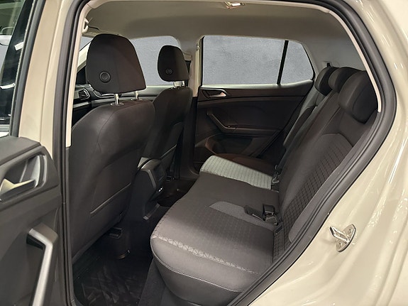 Volkswagen T-Cross 12 of 26