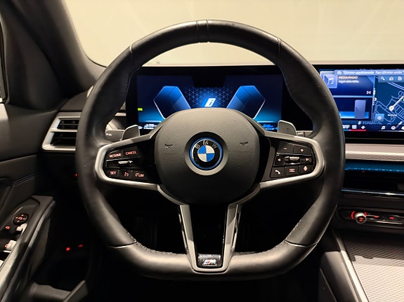 BMW 330e 13 of 18