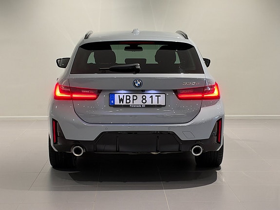 BMW 330e 4 of 18