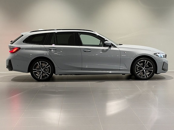 BMW 330e 3 of 18