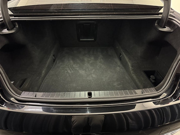 BMW 740d 24 of 30
