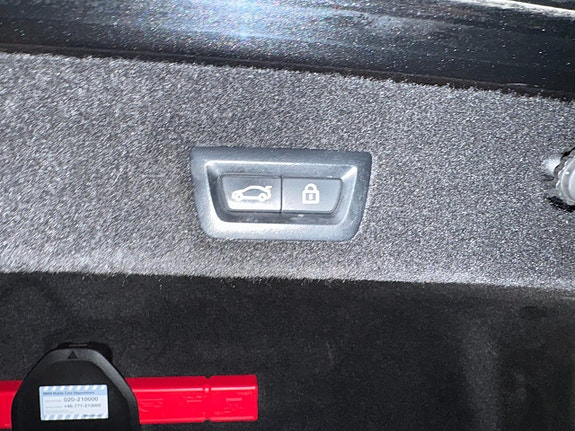 BMW 740d 27 of 30