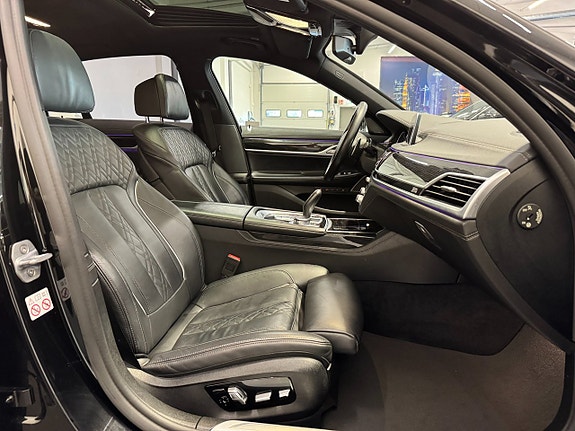 BMW 740d 13 of 30