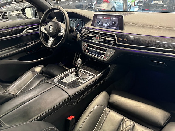 BMW 740d 10 of 30