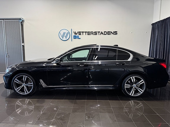 BMW 740d 2 of 30
