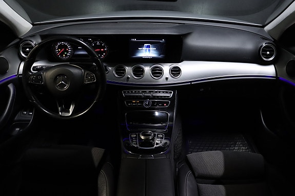 Mercedes-Benz E220 20 of 28
