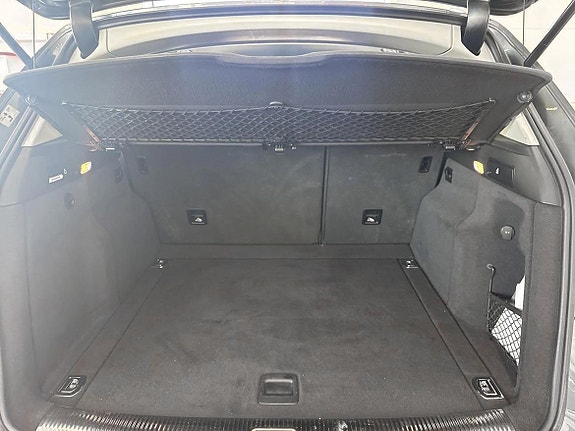 Audi Q5 12 of 18