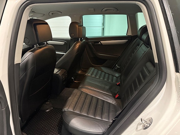 Volkswagen Passat Alltrack 8 of 12