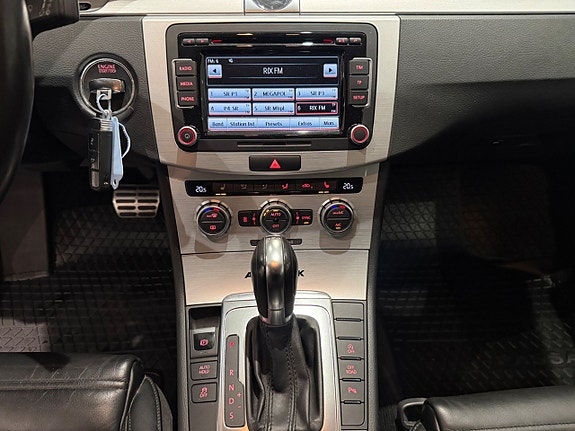Volkswagen Passat Alltrack 12 of 12