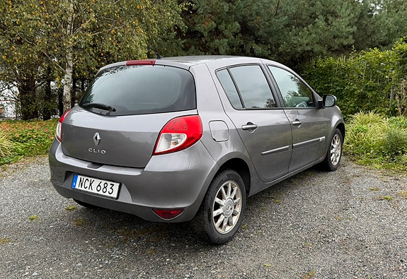 Renault Clio 9 of 9