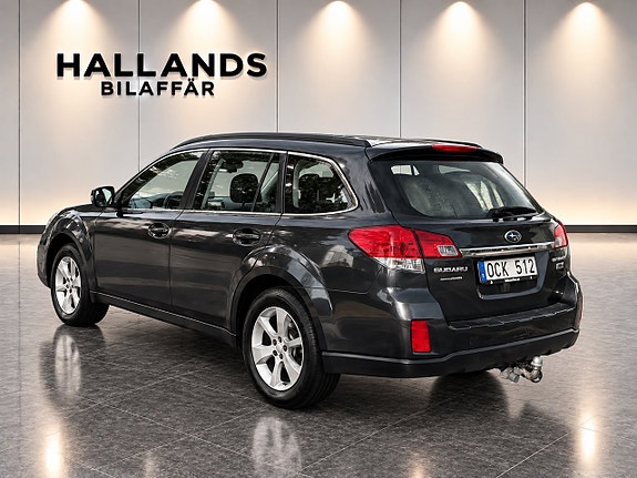 Subaru Outback 2 of 7