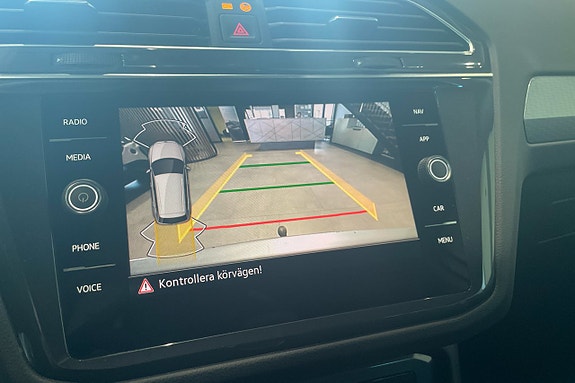 Volkswagen Tiguan 21 of 26