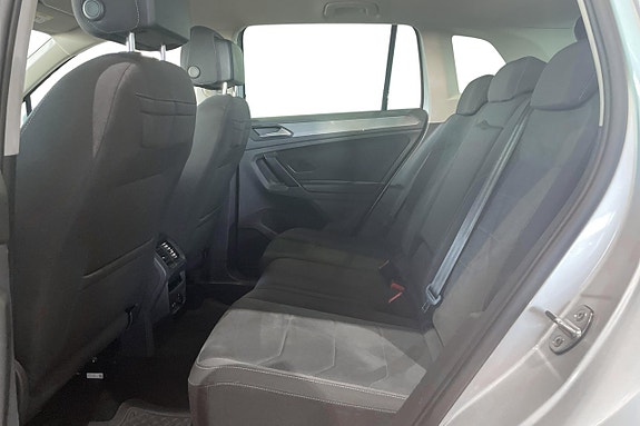 Volkswagen Tiguan 15 of 26