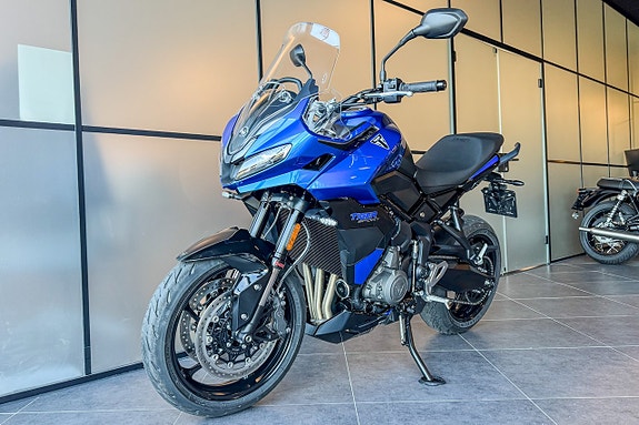 Triumph Tiger 800 Sport 2 of 5
